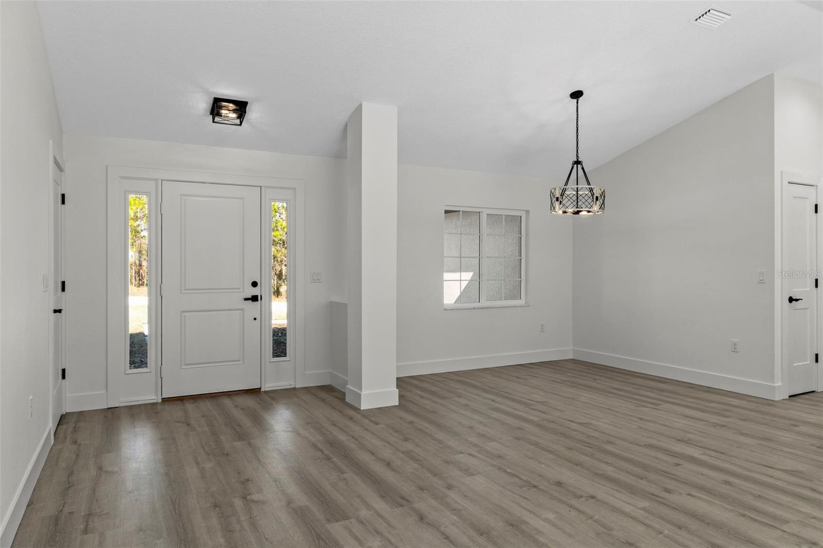 ROYAL HIGHLANDS - Residential