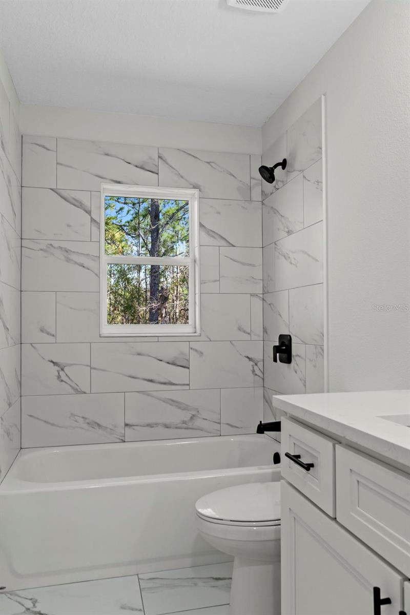 ROYAL HIGHLANDS - Residential