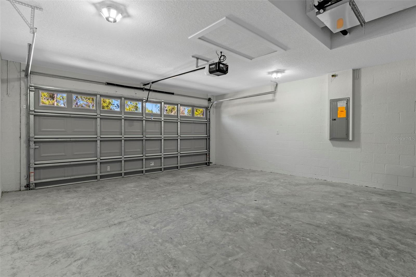 ROYAL HIGHLANDS - Residential