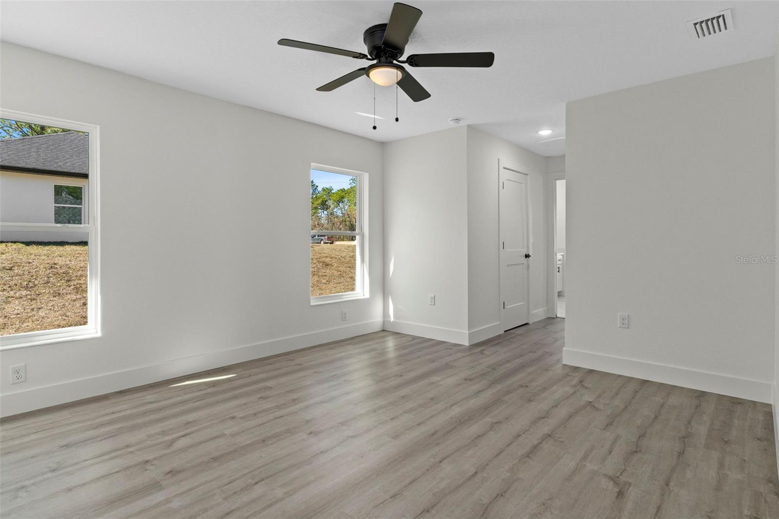 ROYAL HIGHLANDS - Residential