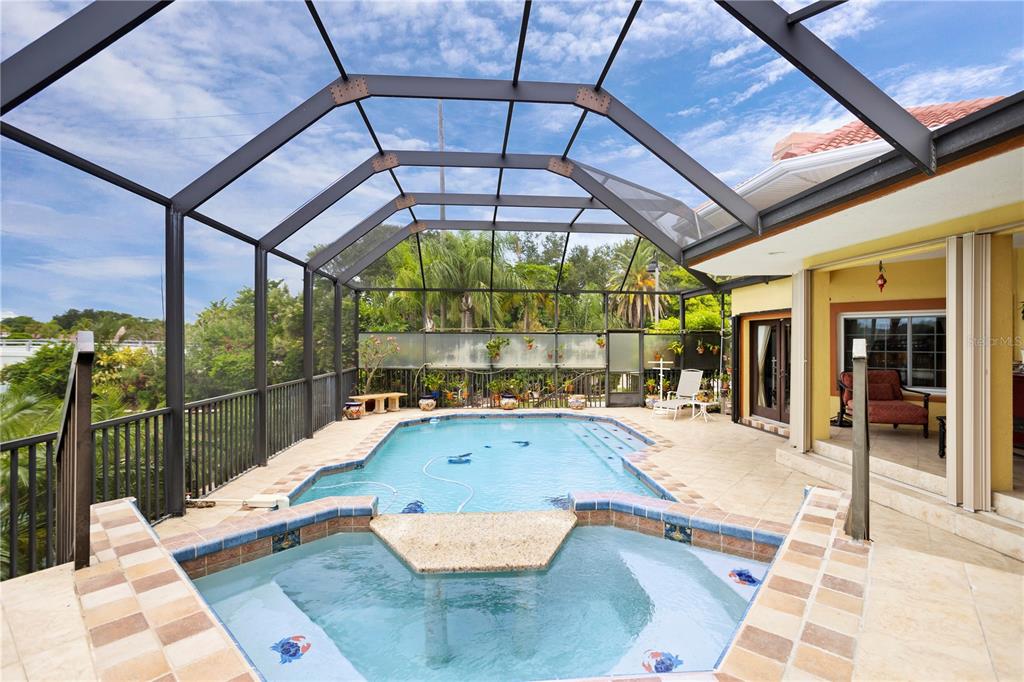 TIERRA VERDE - Residential