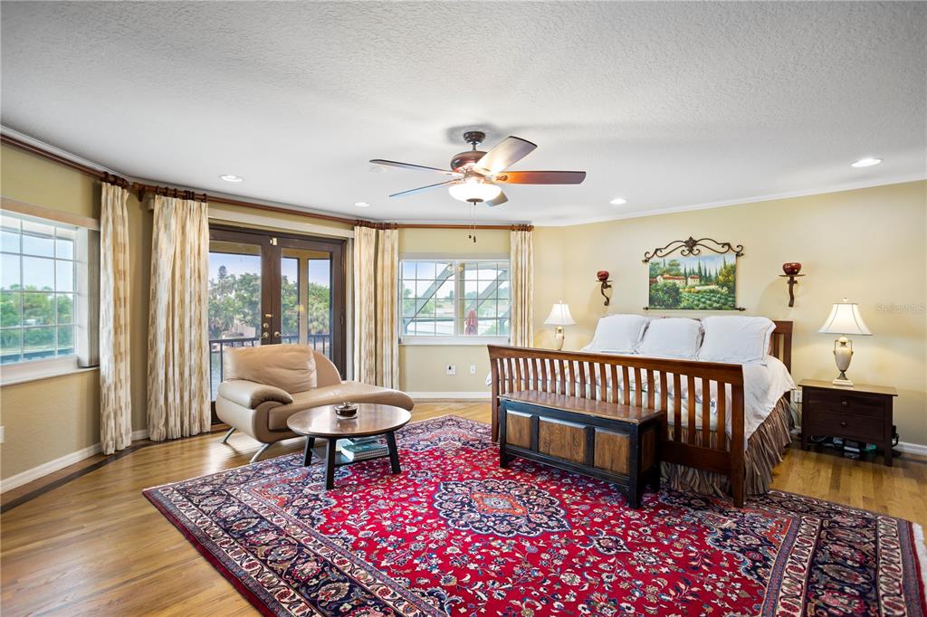 TIERRA VERDE - Residential