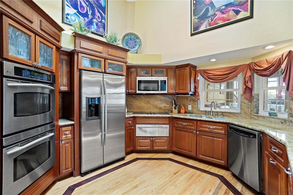 TIERRA VERDE - Residential