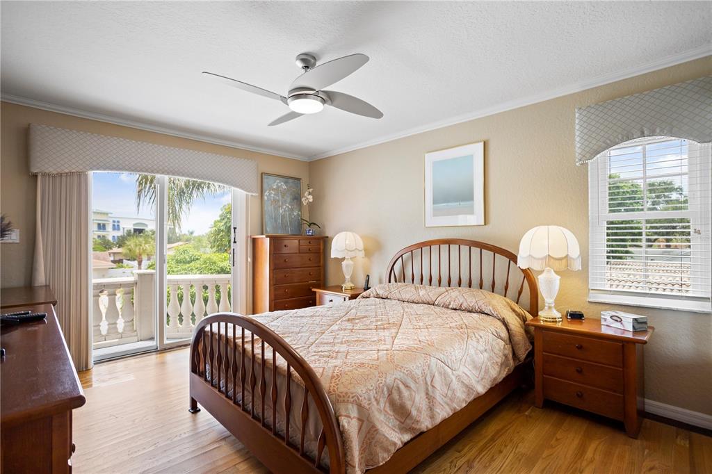 TIERRA VERDE - Residential