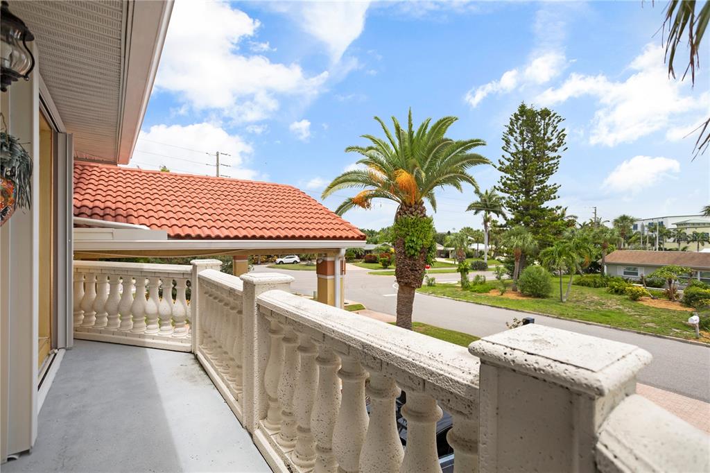 TIERRA VERDE - Residential