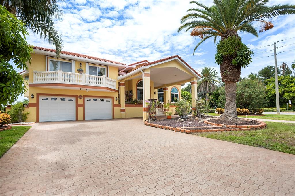 TIERRA VERDE - Residential