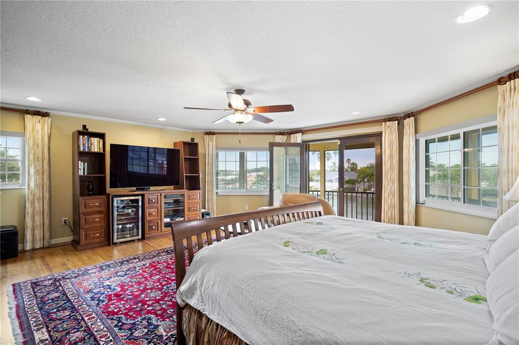 TIERRA VERDE - Residential