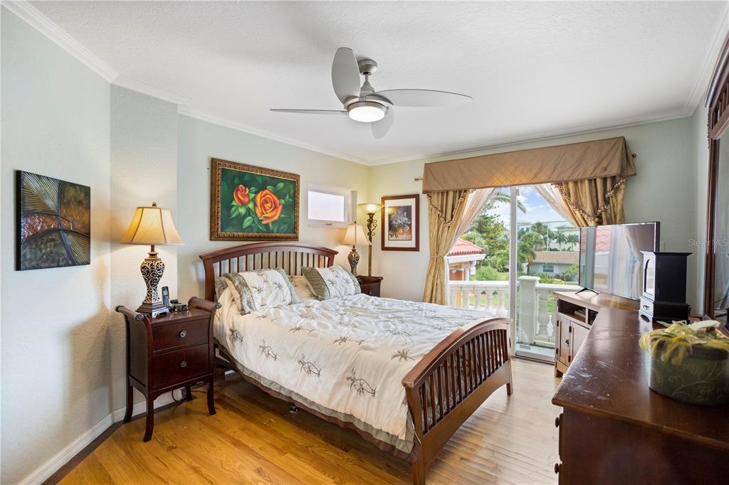 TIERRA VERDE - Residential