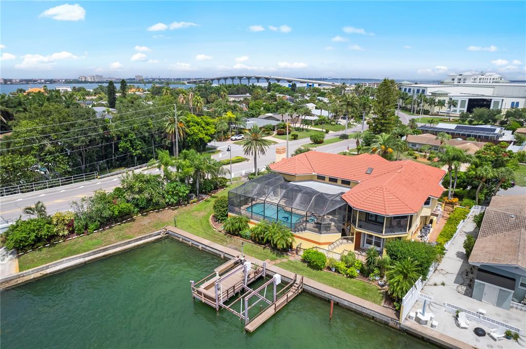 TIERRA VERDE - Residential