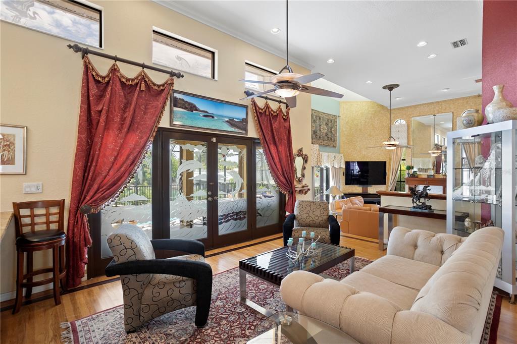 TIERRA VERDE - Residential