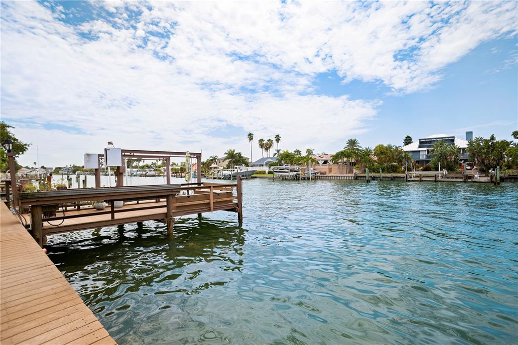 TIERRA VERDE - Residential