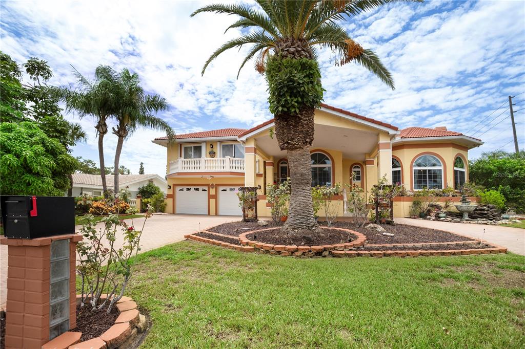 TIERRA VERDE - Residential