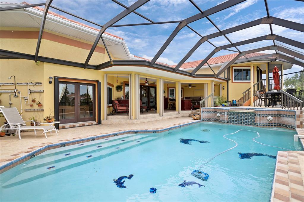 TIERRA VERDE - Residential