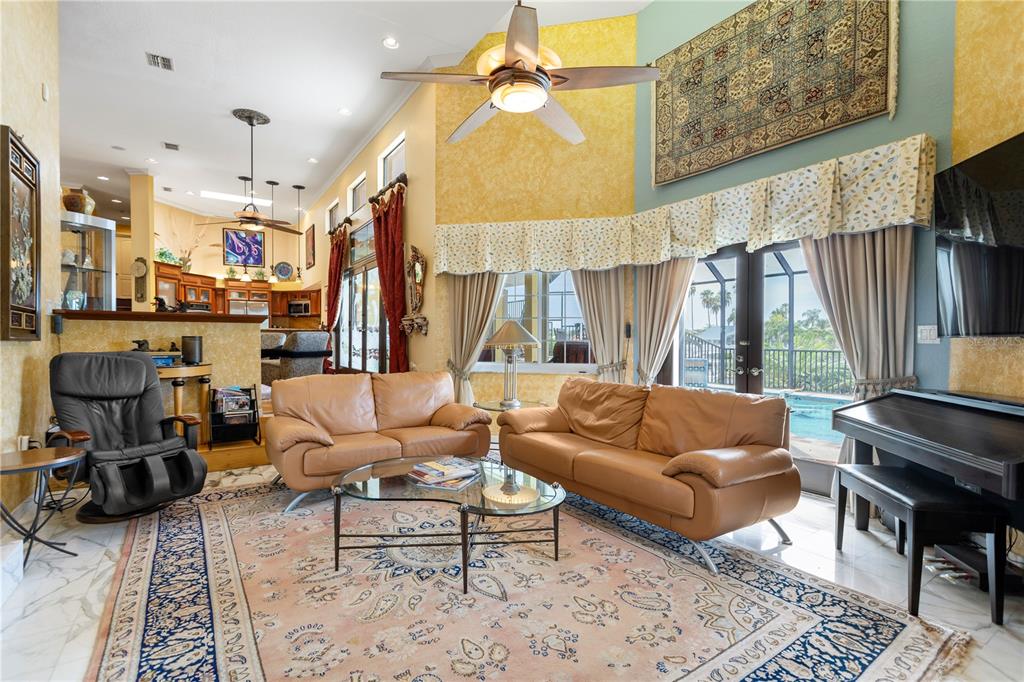 TIERRA VERDE - Residential