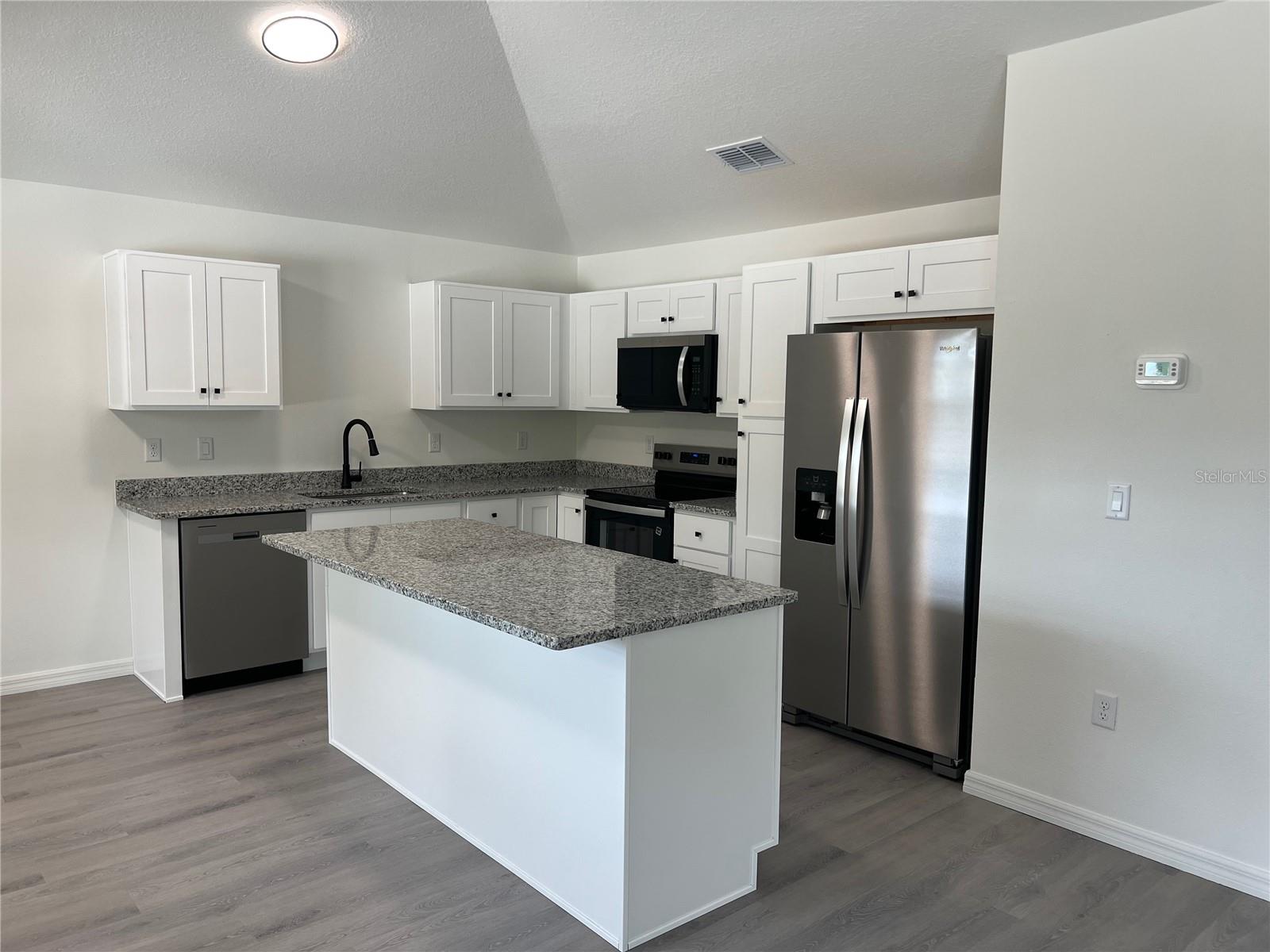 MARION OAKS UN 09 - Residential Income