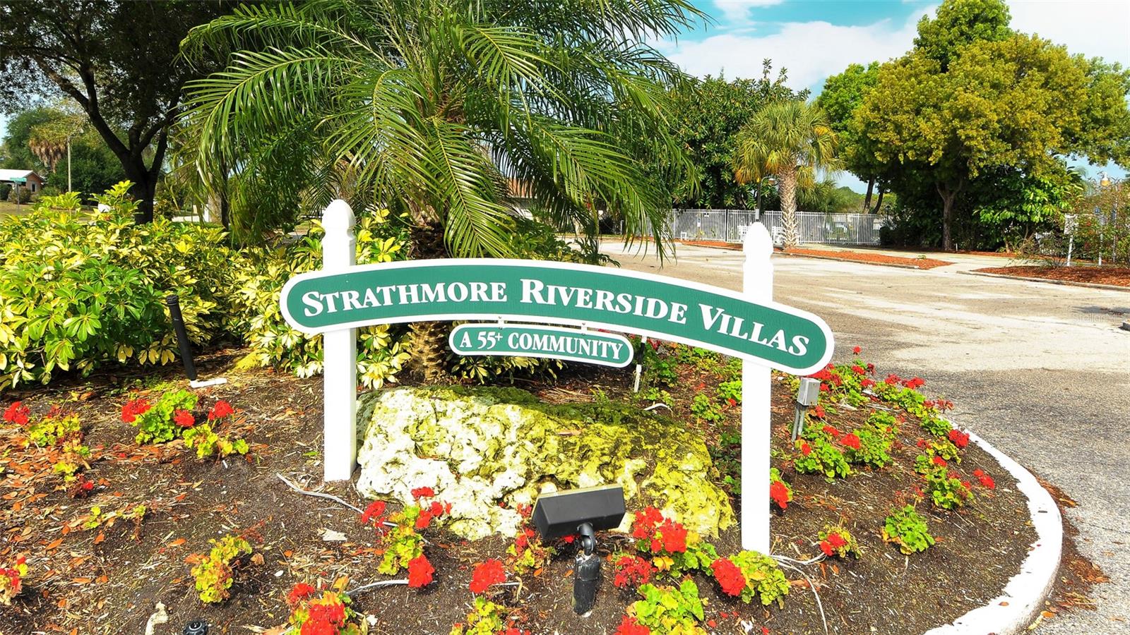 STRATHMORE RIVERSIDE III - Residential