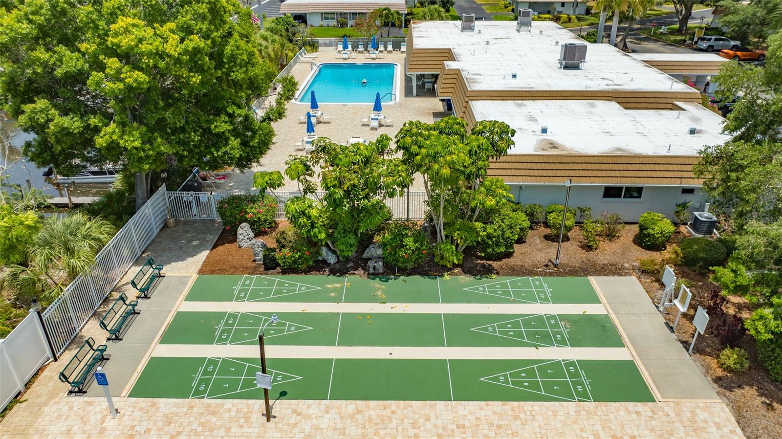STRATHMORE RIVERSIDE III - Residential