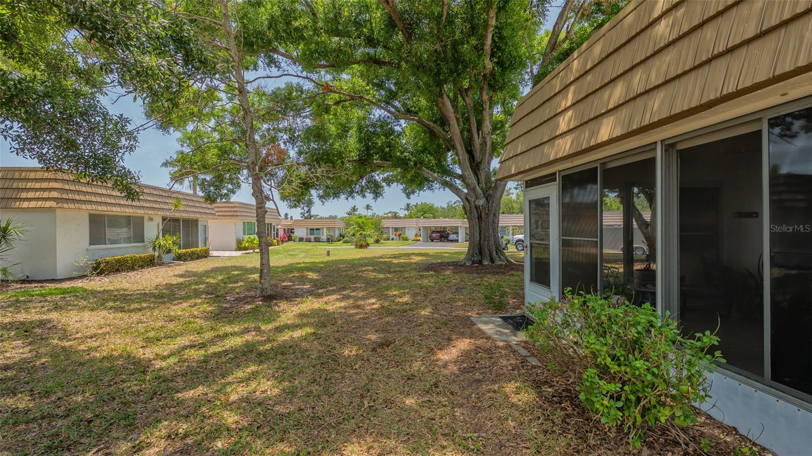 STRATHMORE RIVERSIDE III - Residential