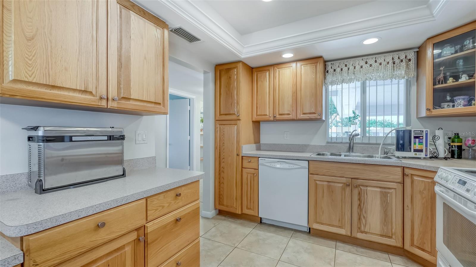 STRATHMORE RIVERSIDE III - Residential