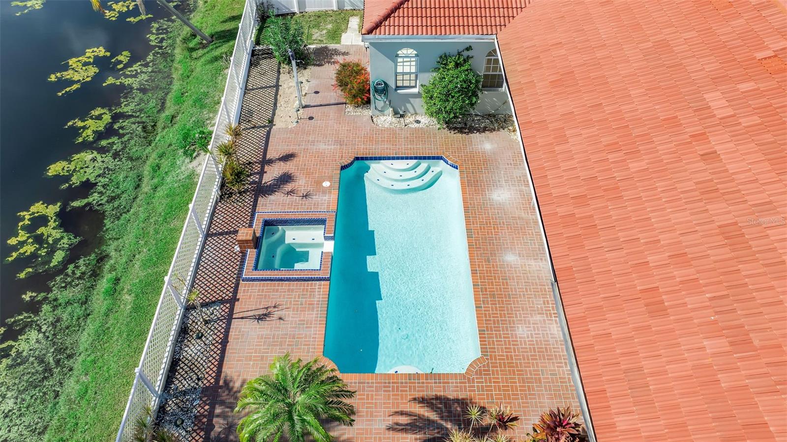 PALM COURT - Residential