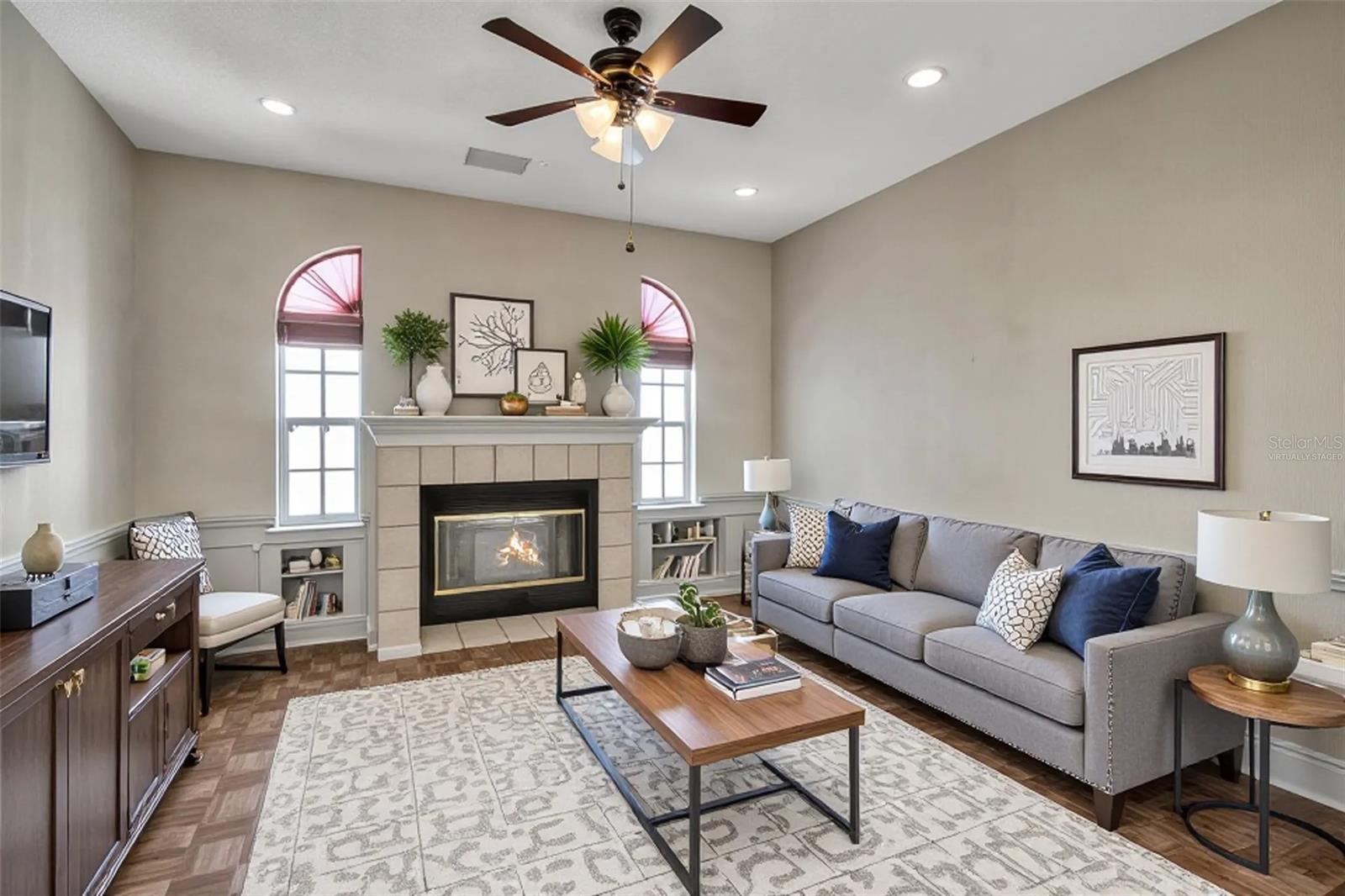 PALM COURT - Residential