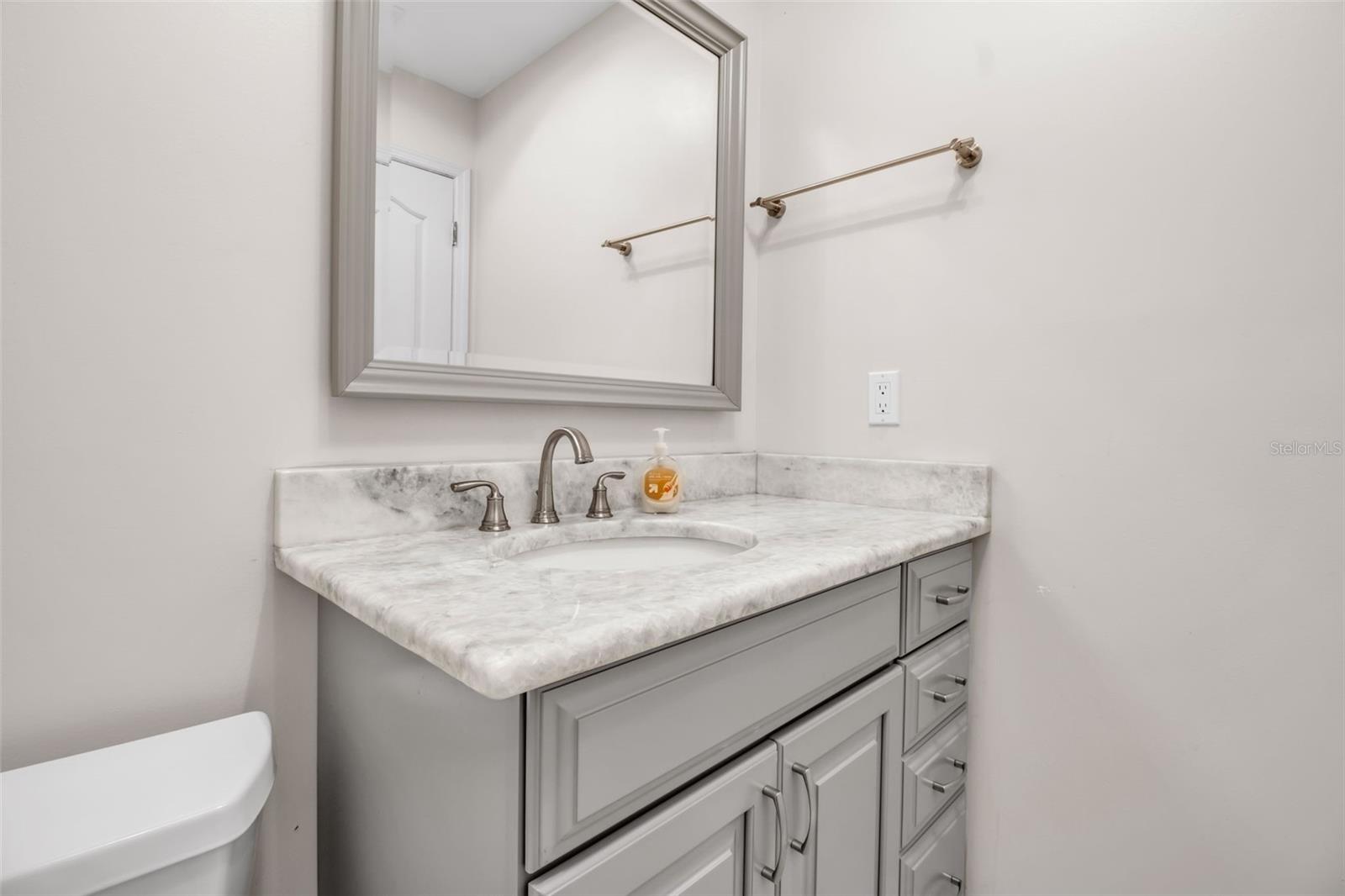 PALM COURT - Residential