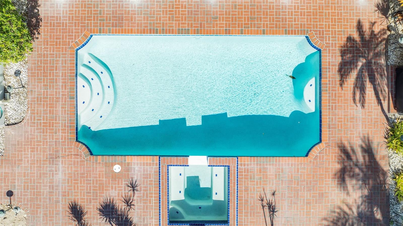 PALM COURT - Residential