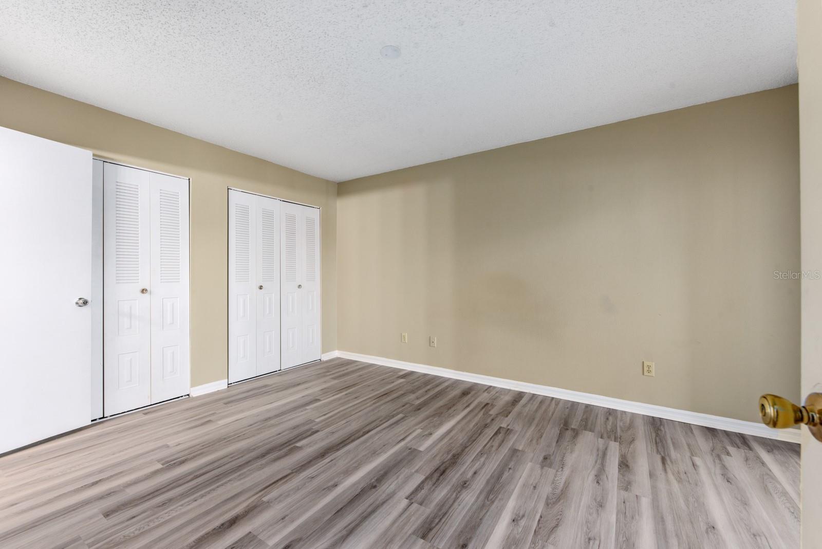 VINTAGE GRAND - Residential Lease
