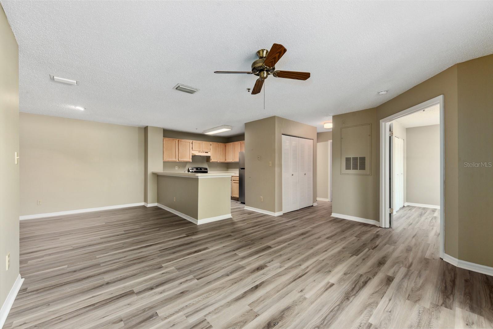 VINTAGE GRAND - Residential Lease