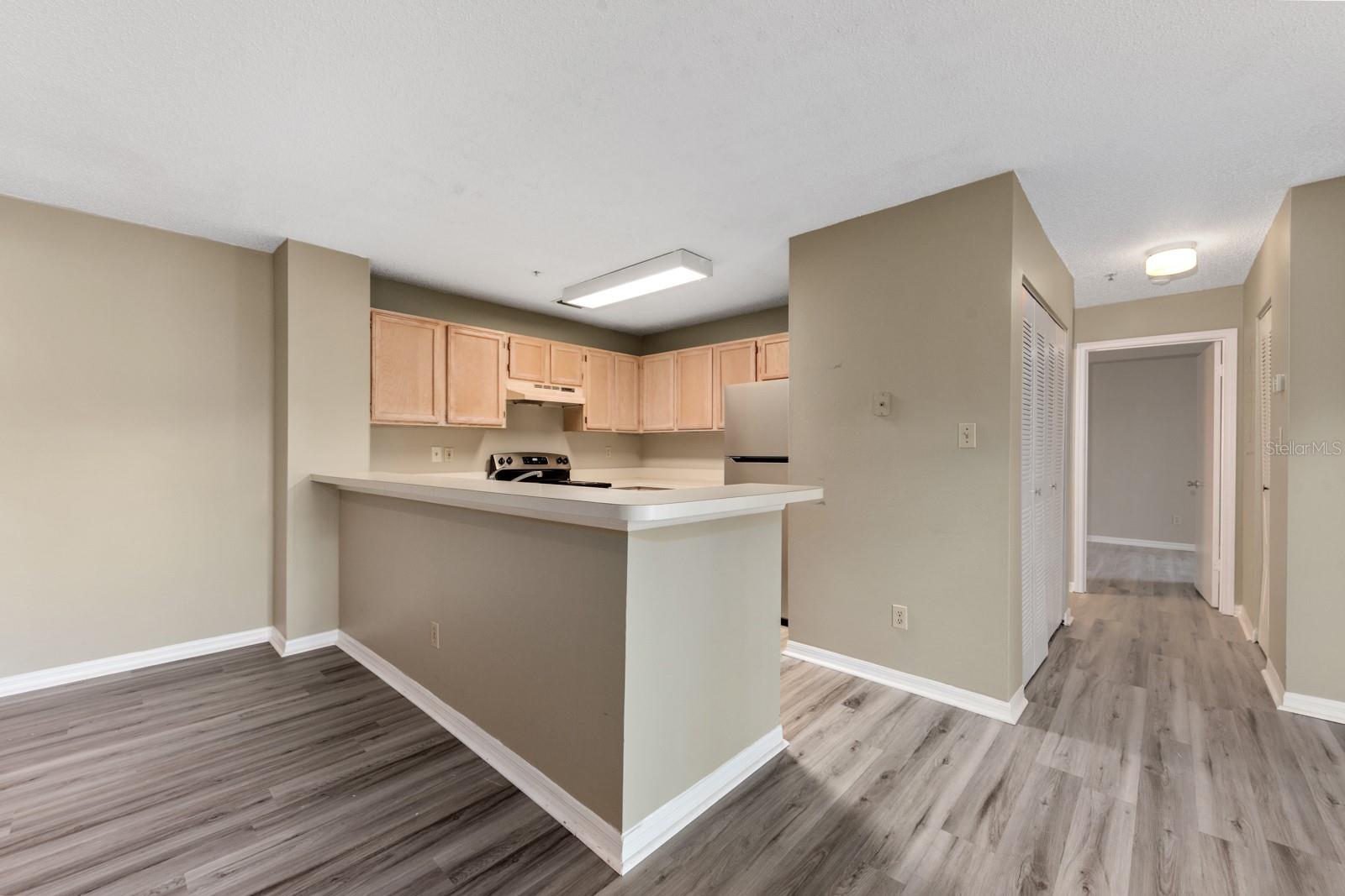VINTAGE GRAND - Residential Lease