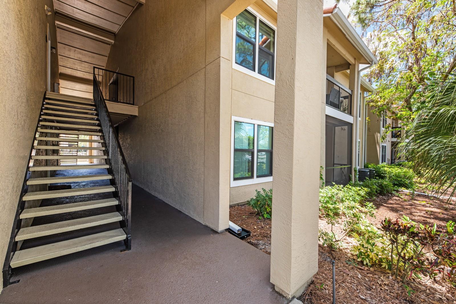 VINTAGE GRAND - Residential Lease