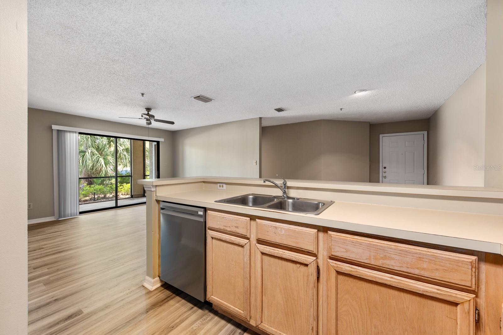 VINTAGE GRAND - Residential Lease