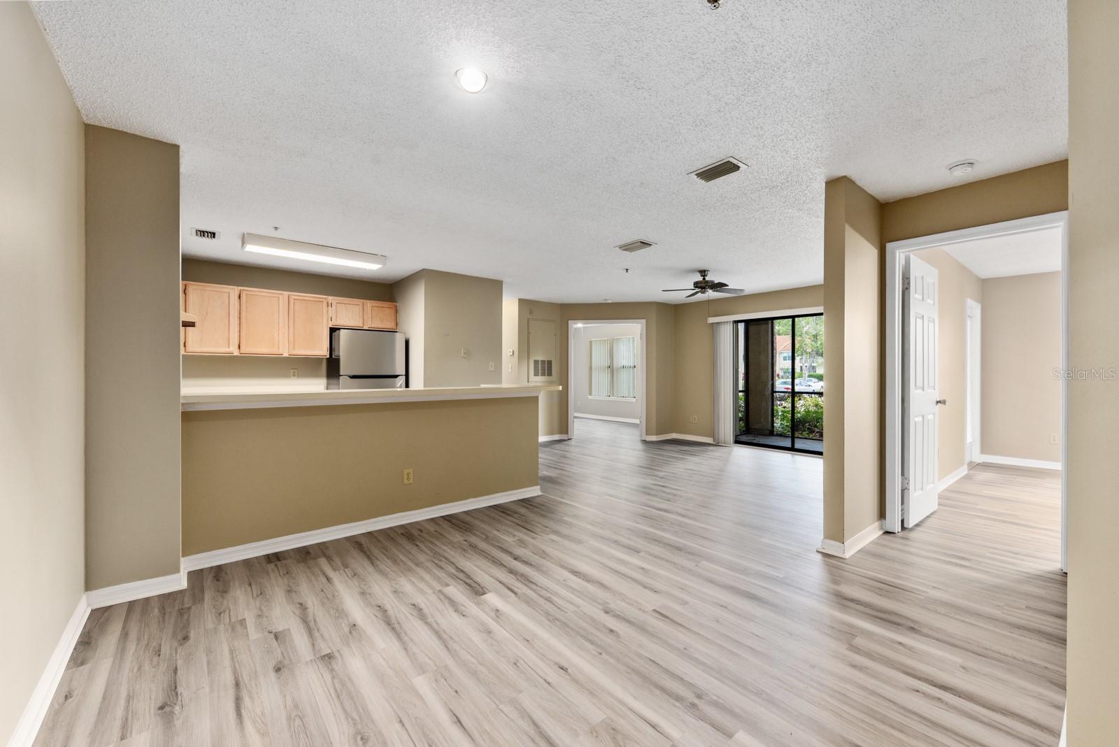 VINTAGE GRAND - Residential Lease