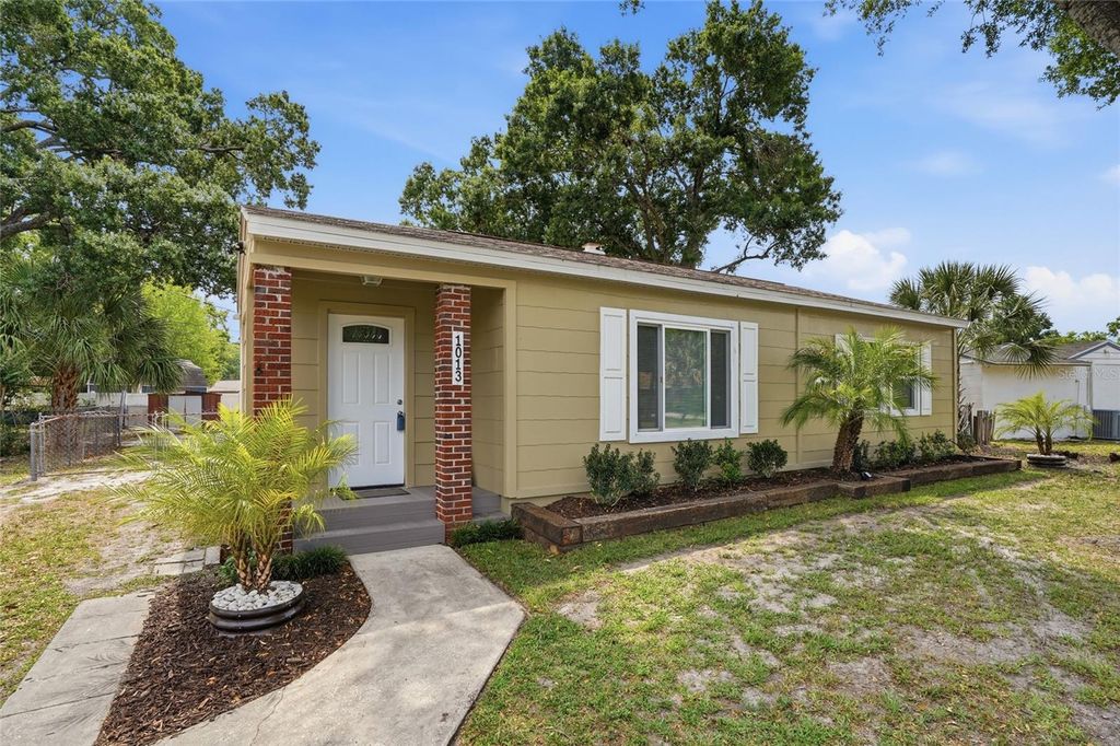 Photo of 1013 N Bask Drive, Tampa, FL 33603 (MLS # TB8507350)
