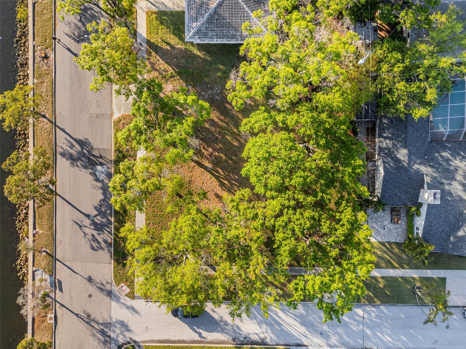 DAVIS ISLANDS PB10 PG52 TO 57 - Land