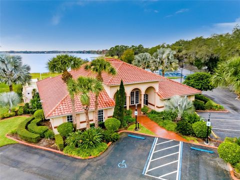 A home in WINTER HAVEN