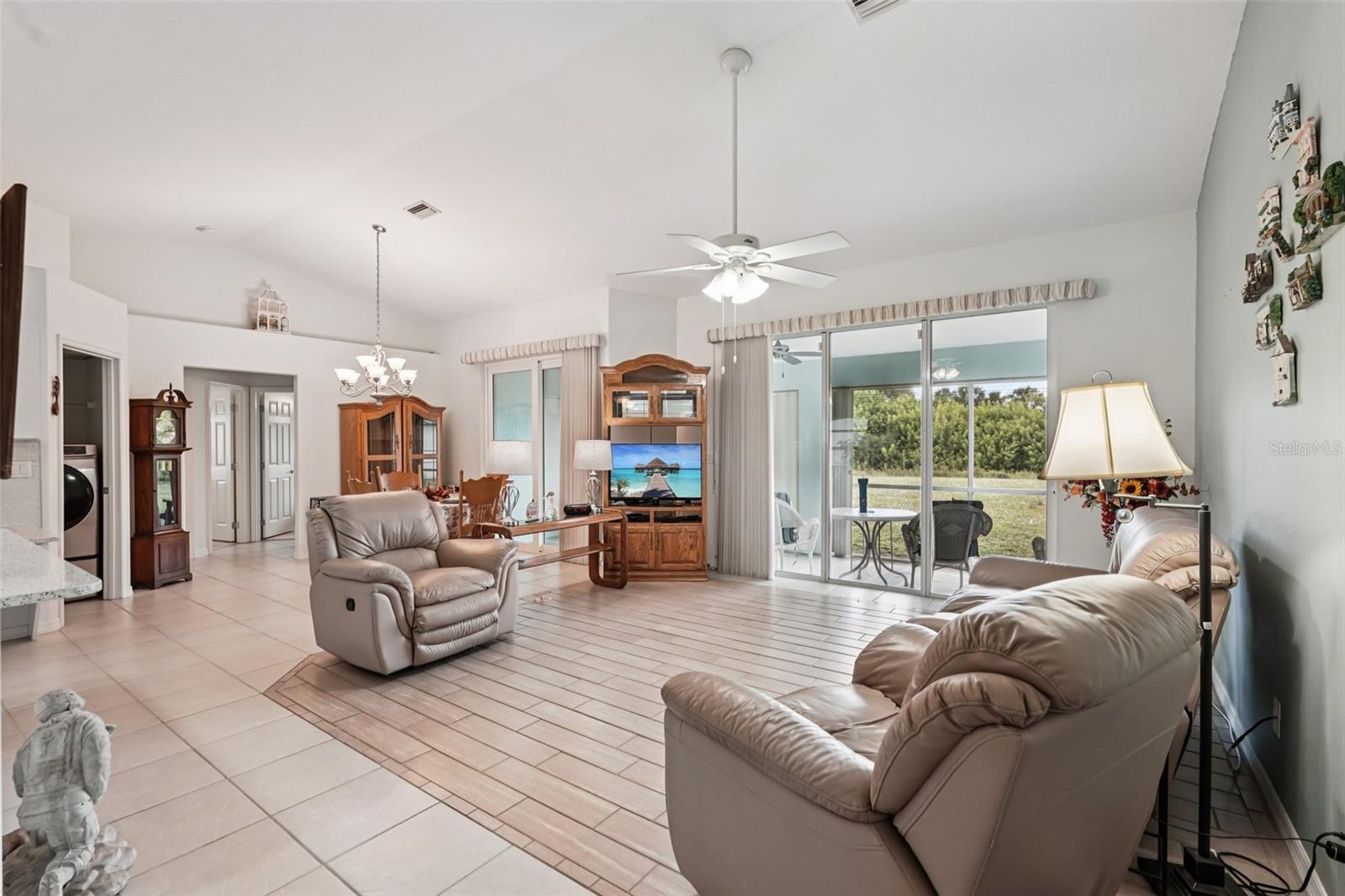 ROTONDA WEST - Residential