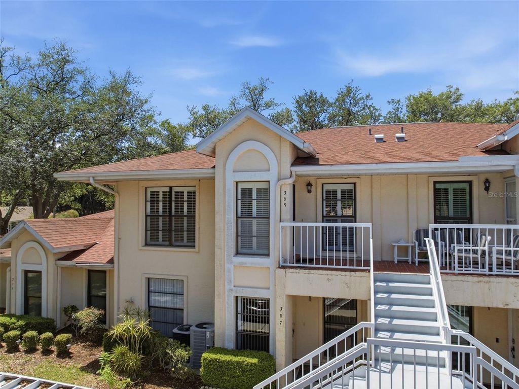 Photo of 309 Knottwood Court #309, Sun City Center, FL 33573 (MLS # TB8495787)