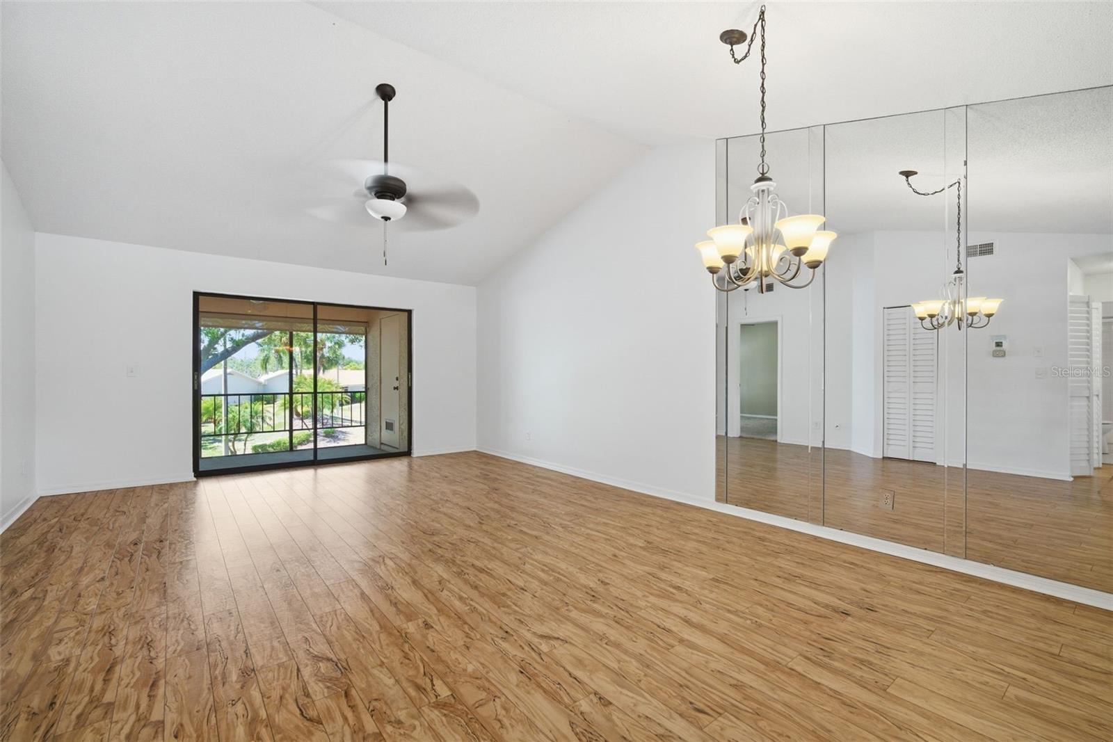 THE KNOLLS OF KINGS POINT II A - Residential