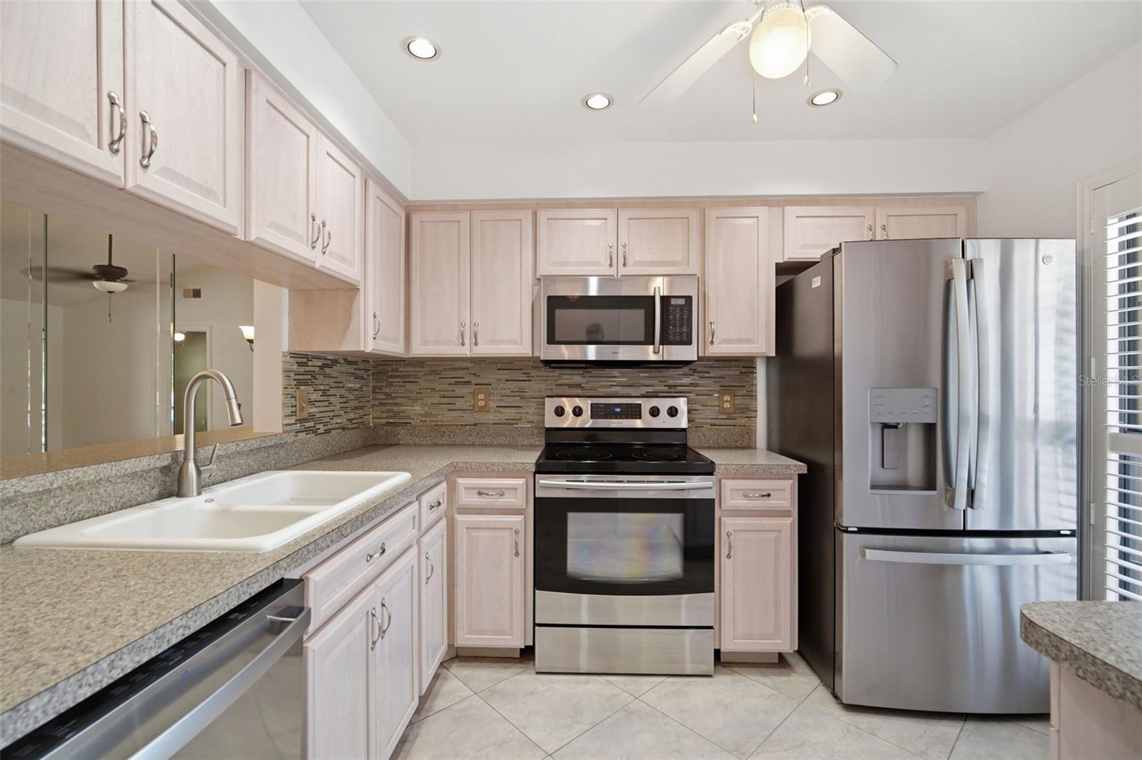 THE KNOLLS OF KINGS POINT II A - Residential