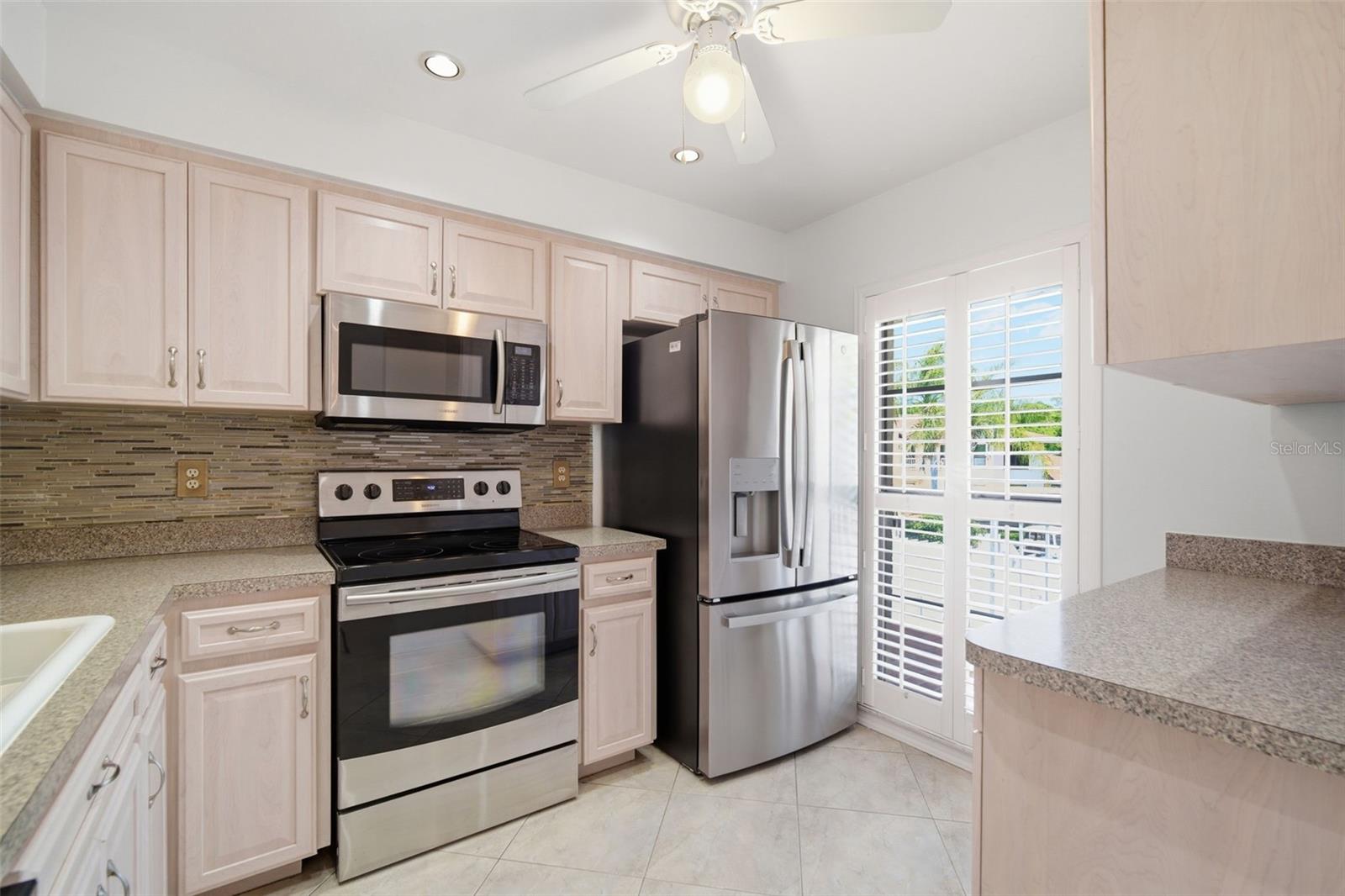 THE KNOLLS OF KINGS POINT II A - Residential