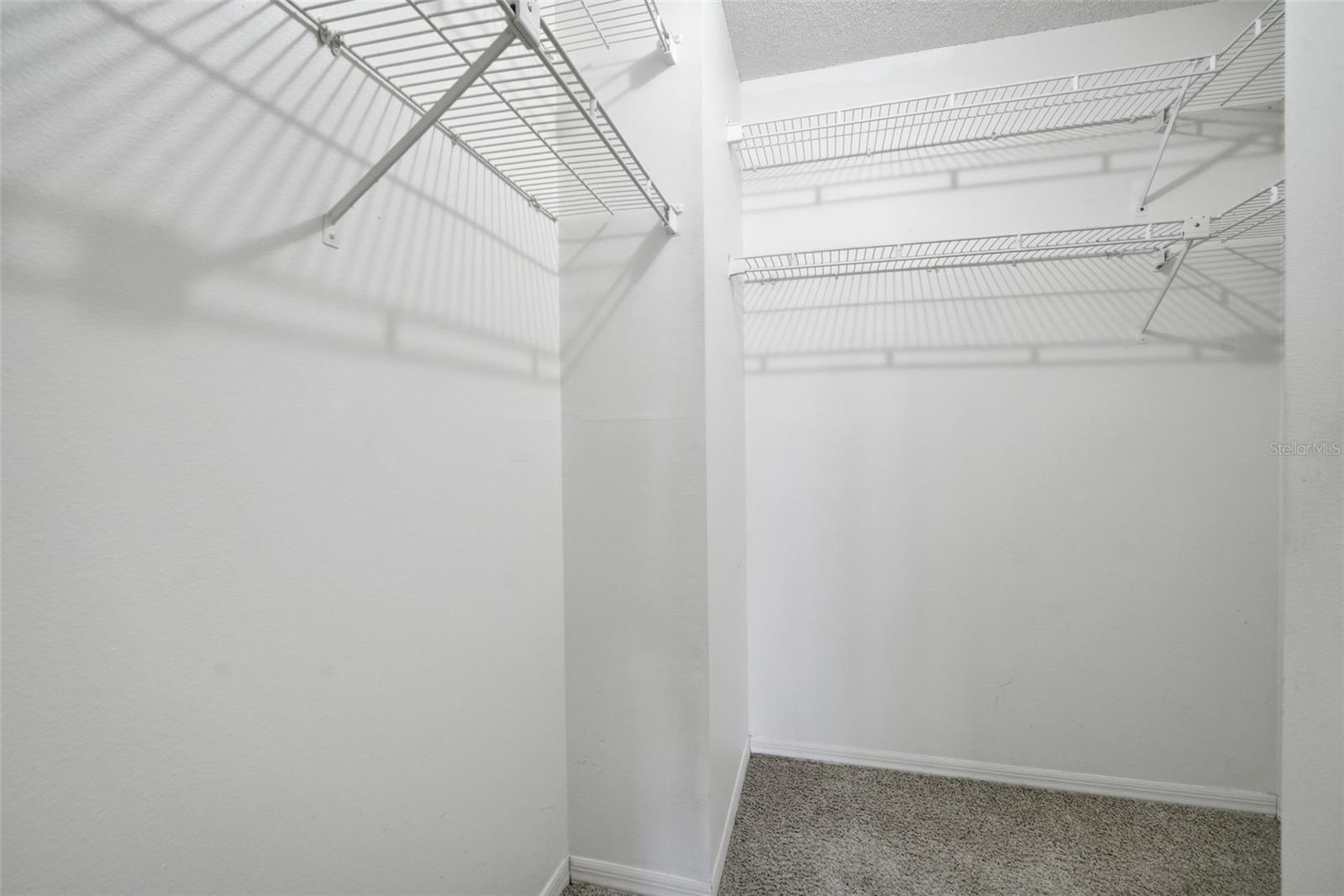 THE KNOLLS OF KINGS POINT II A - Residential