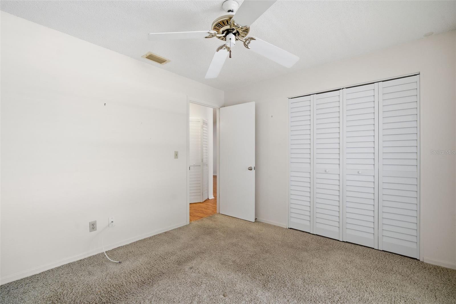 THE KNOLLS OF KINGS POINT II A - Residential