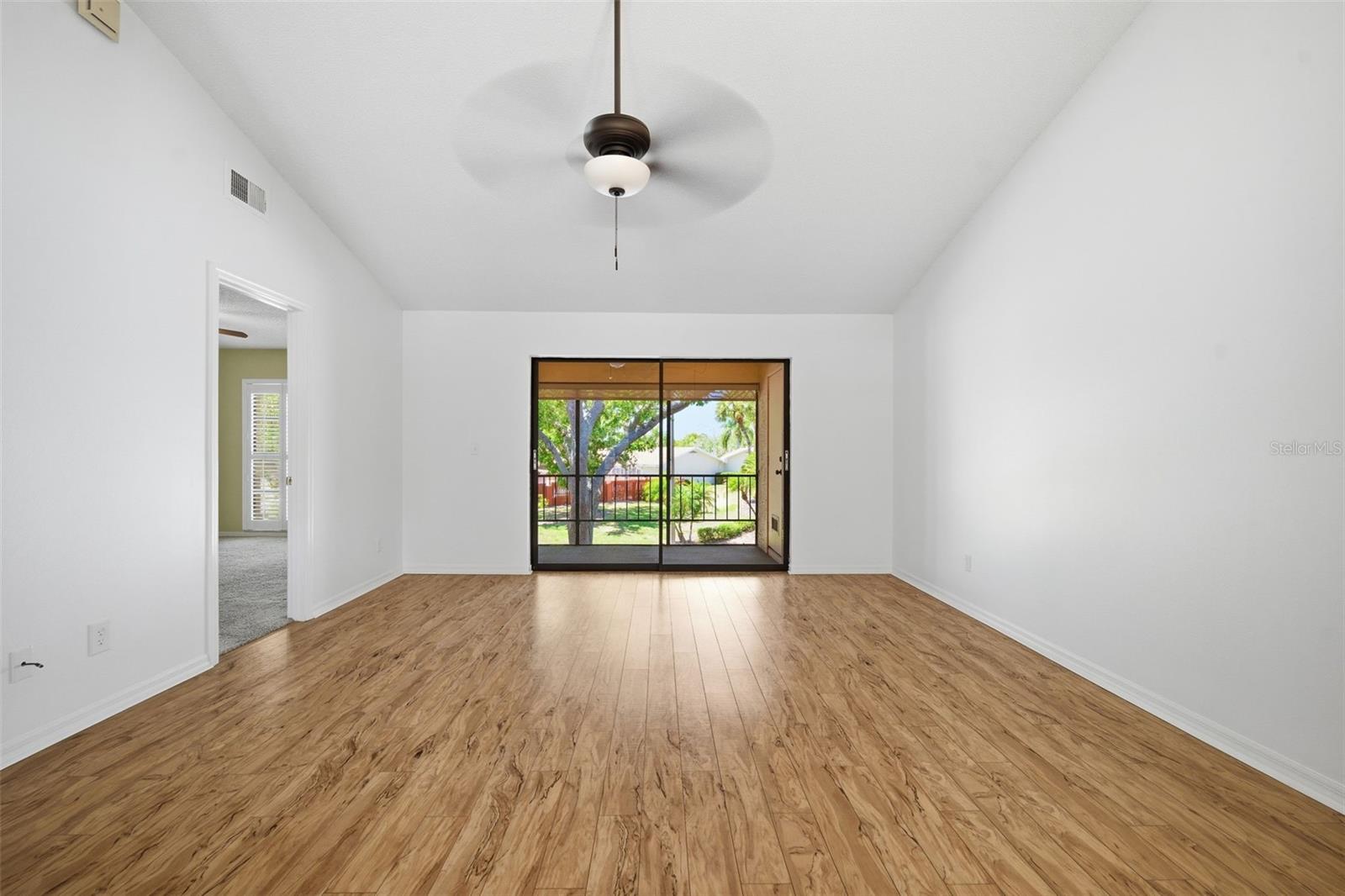 THE KNOLLS OF KINGS POINT II A - Residential