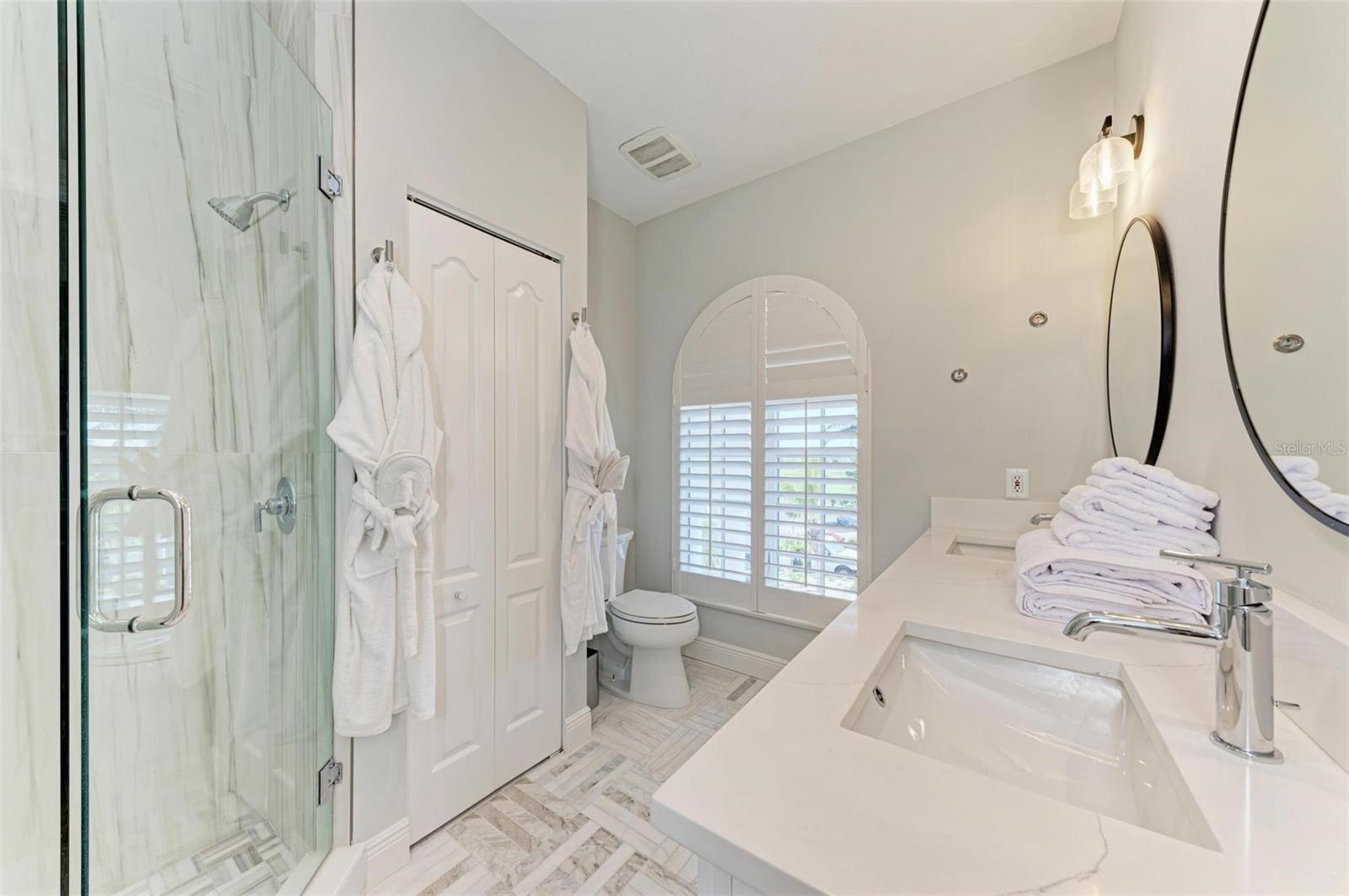 KEY ROYALE 18TH ADD - Residential