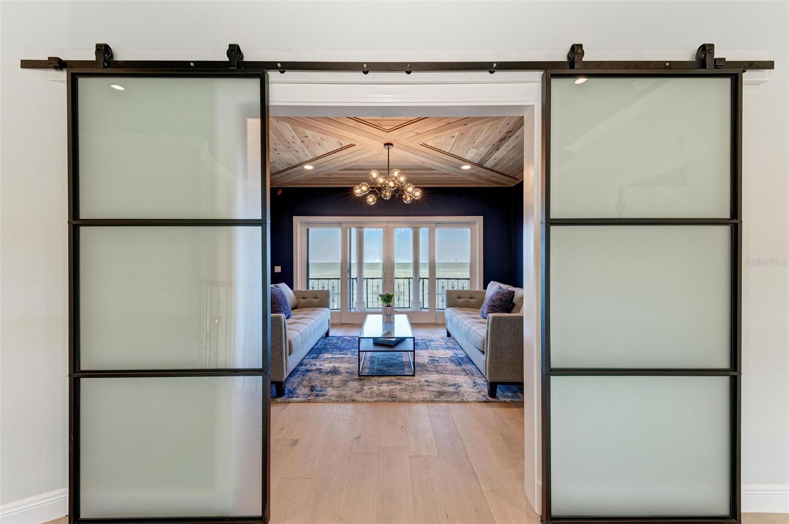 KEY ROYALE 18TH ADD - Residential