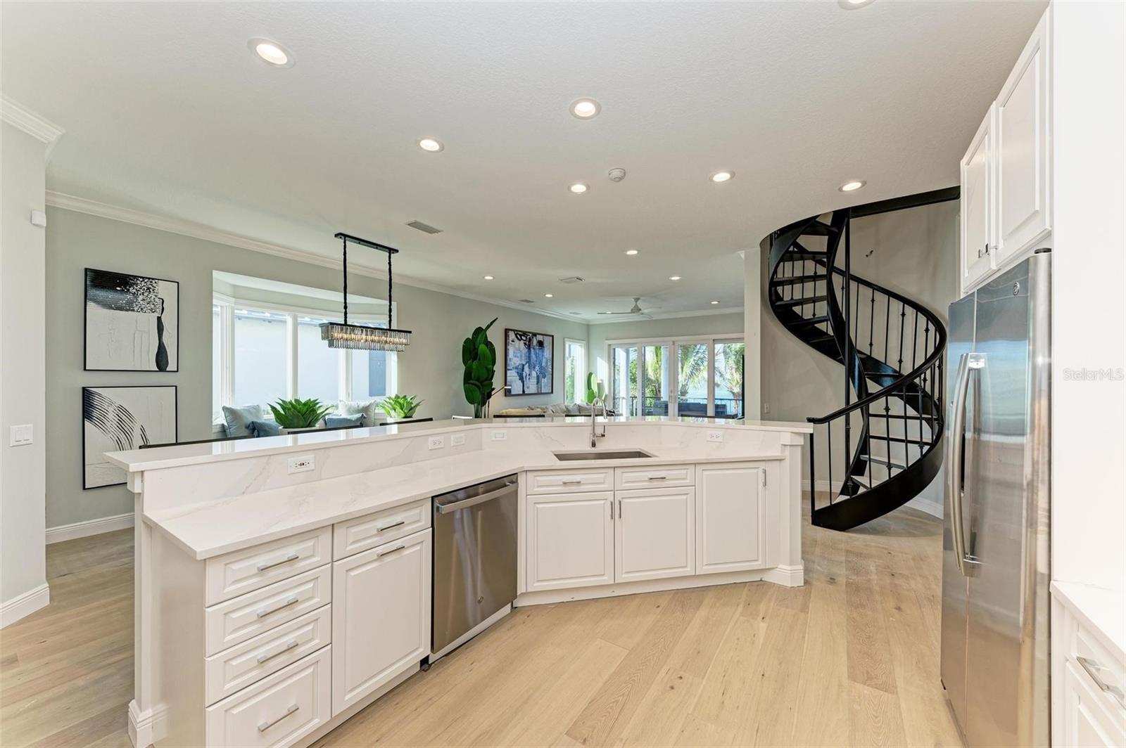 KEY ROYALE 18TH ADD - Residential