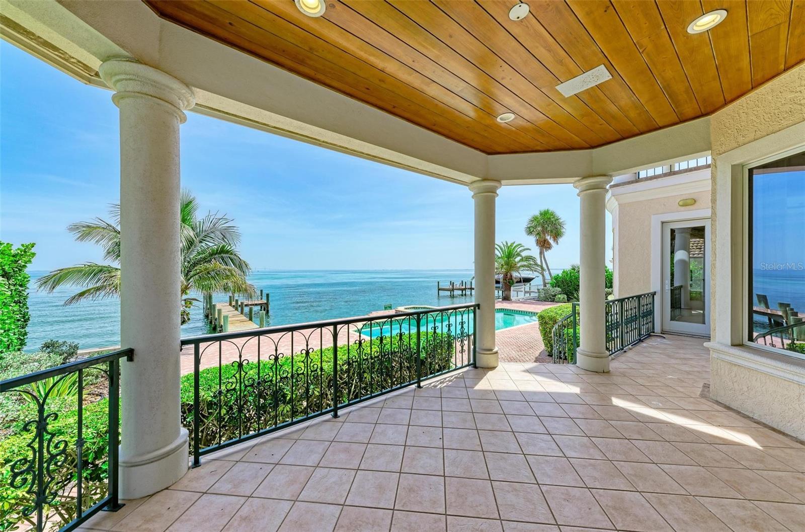 KEY ROYALE 18TH ADD - Residential