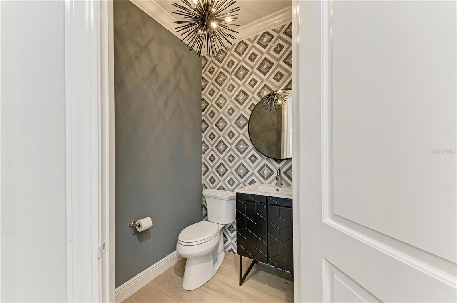 KEY ROYALE 18TH ADD - Residential