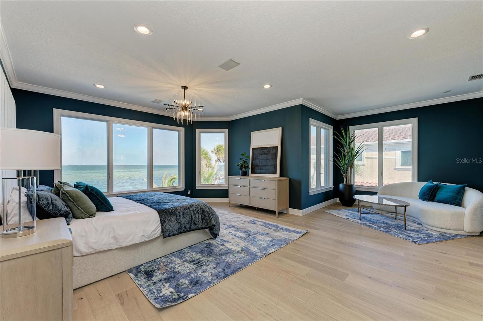 KEY ROYALE 18TH ADD - Residential